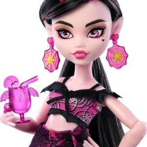 Monster High Scare-adise Island Draculaura Doll with Swimsuit, Sarong and Beach Accessories Like Hat, Sunscreen, and Tote